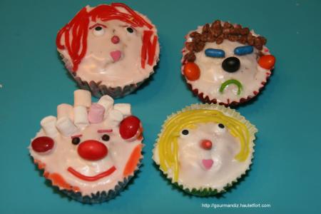 ateliers cupcakes visages rigolos pour les petits