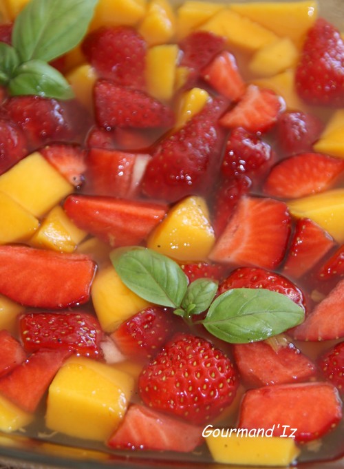 soupe de fruits,mangue,fraises,basilic,citron vert